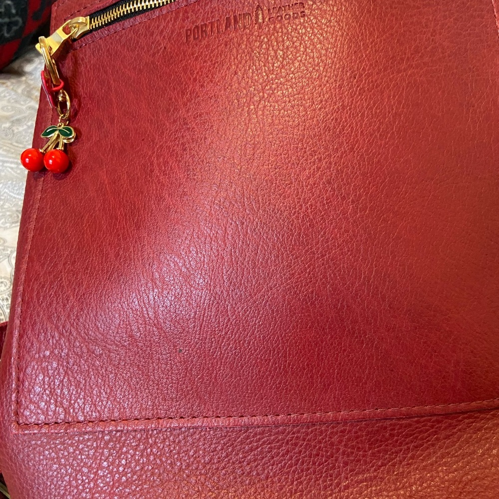 Portland Leather Vibrant Red Flamenco 💃 Laptop Backpack - Picture 12 of 13